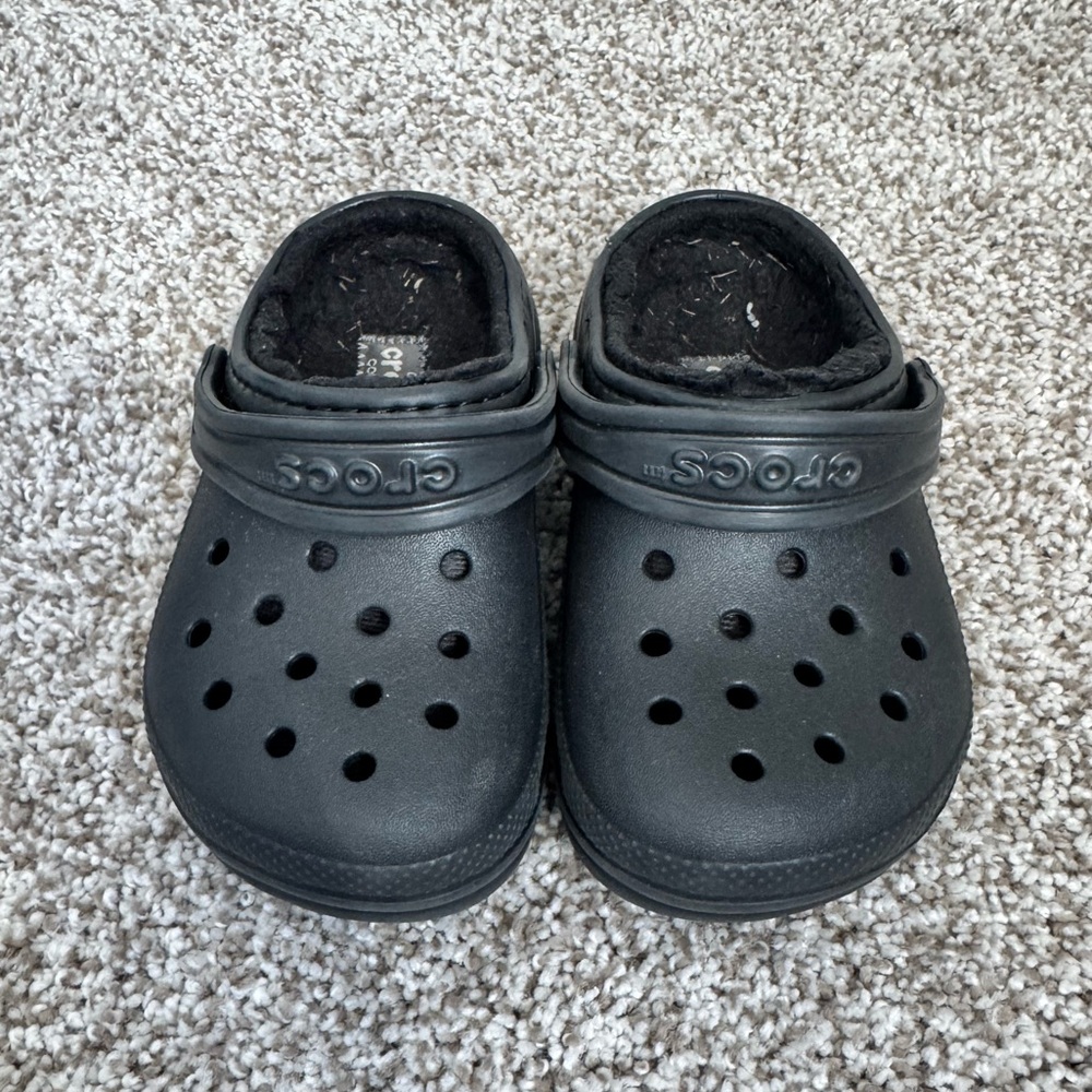 Black Toddler Crocs Lined size 9